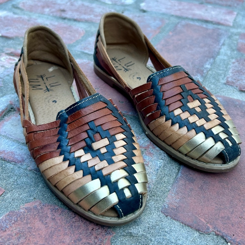 Woven Huarache Leather Sandals Size 6 Tan Black Brown Gold EUC